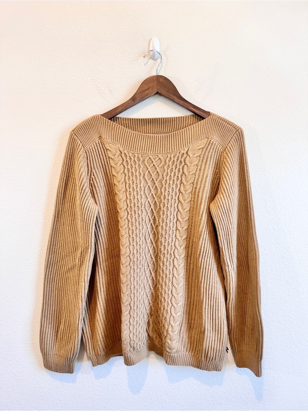 Tommy Hilfiger Coastal Grandmother Cable Knit Sweater Old Money Tan Large E58